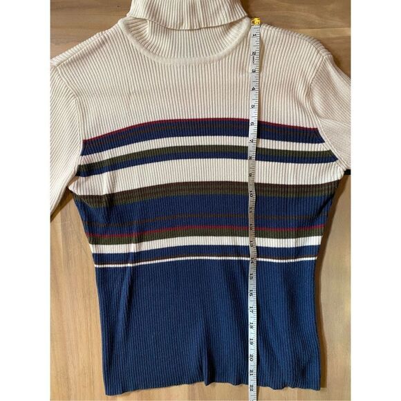 Hunt Club Turtleneck‎ - Picture 4 of 5